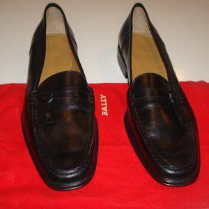 Bally Loafers w/ tassel  (women’s)Shoes- Black- Size 8